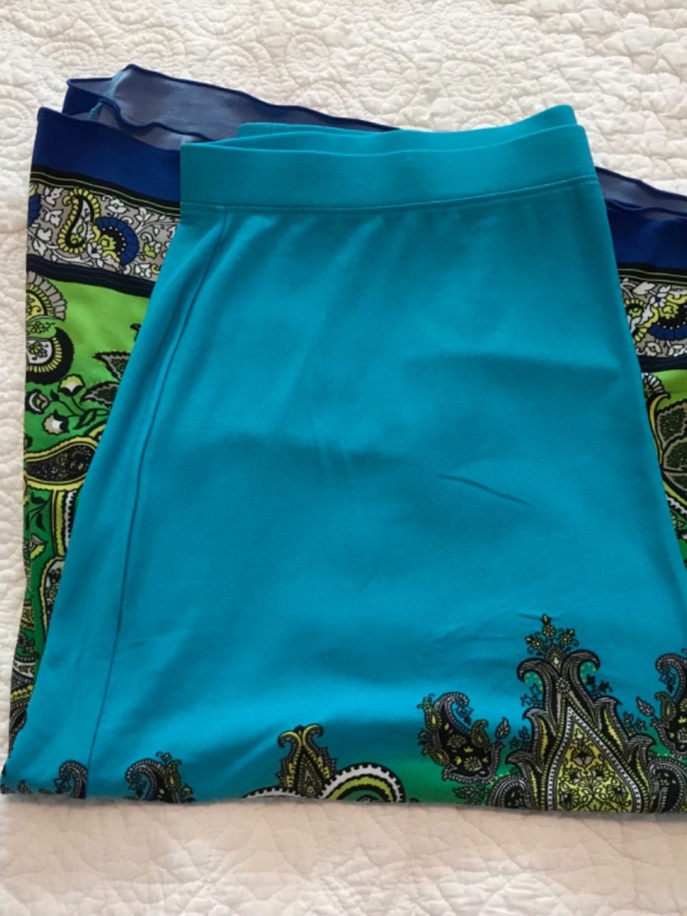 Lightweight & flowy Versona midi skirt in turquoise blue & green paisley (S) - Picture 16 of 16